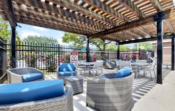 Dominium-Regency Gardens-Gazebo